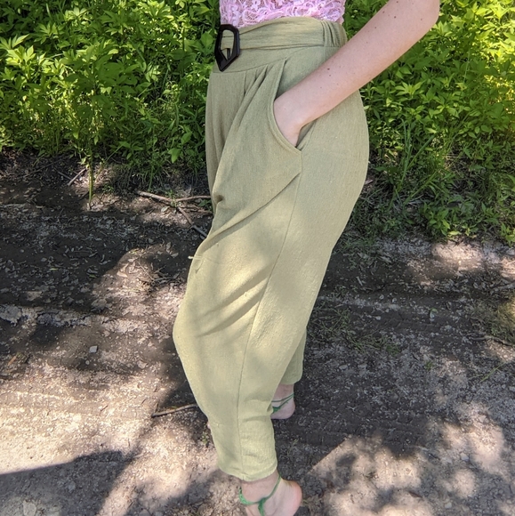 Babytayebae Other Asos Belted Green Balloon Capris Pants W Pockets
